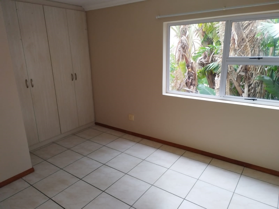 To Let 5 Bedroom Property for Rent in Strand Central Western Cape